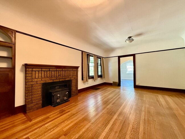 Photo - 806 Spring Ave