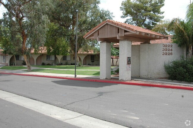 Buenas on Indian School Apartments