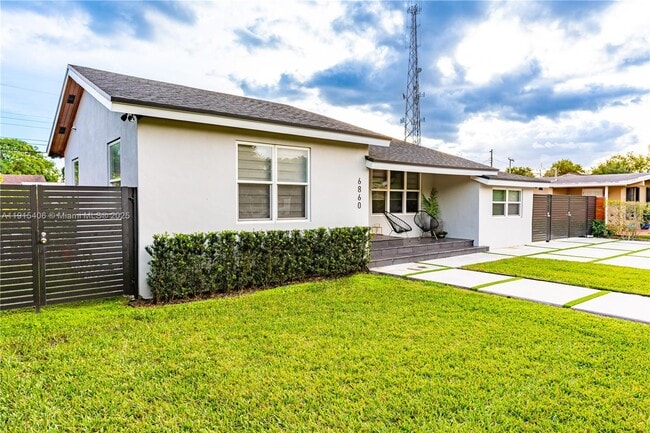 Photo - 6860 SW 37th St