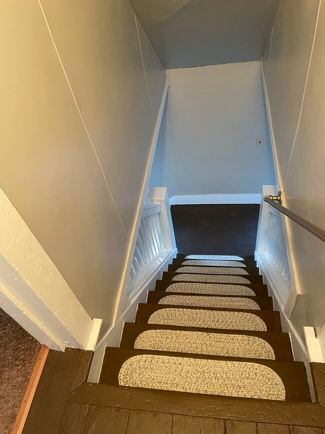 Photo - 305 N 3rd St