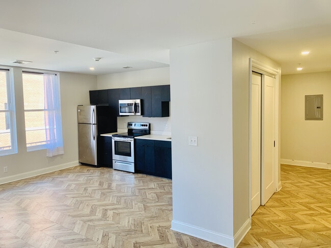 Kenmore - Apartment 517 - The Kenmore