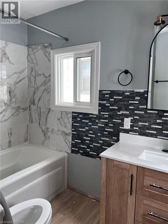 Photo - 342 Dalhousie St