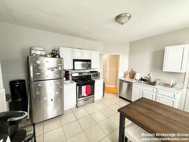 Photo - 17 Sachem St Unidad #3 Rental