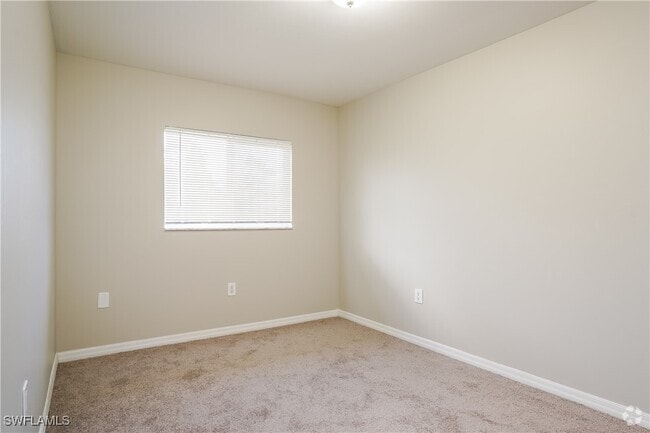 Building Photo - 3204 21st St SW Rental
