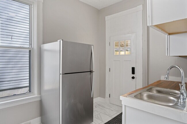 Photo - 3330 Fairfield Ave