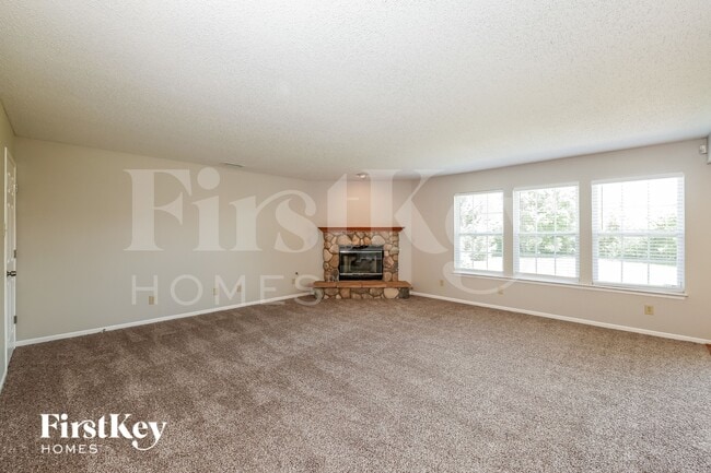 Photo - 5757 N Plymouth Ct