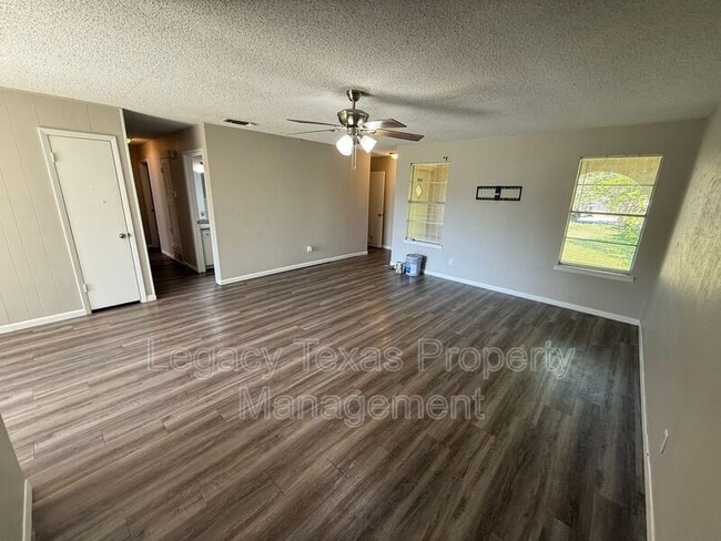 Photo - 1507 McAnear St