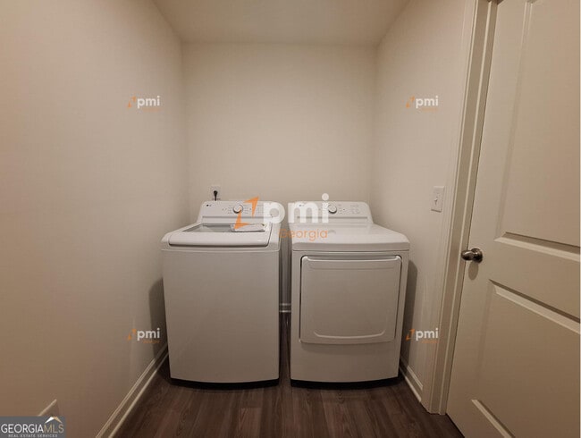 Photo - 182 Kinsale Dr