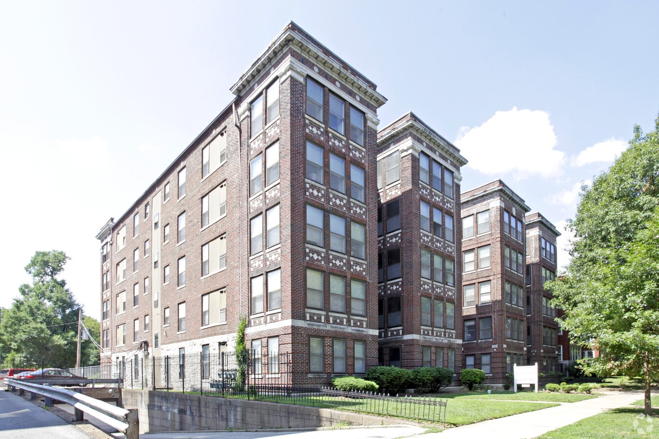 Central Park - Central Park Apartments