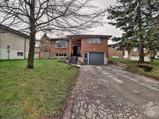 Photo - 365 Roselawn Pl Unité 365 Roselawn Pl Upper