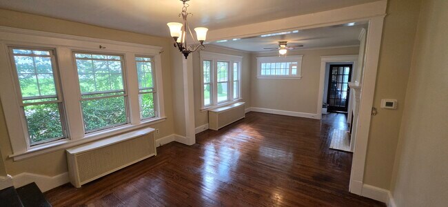 21 Coniston Ave Unit 2