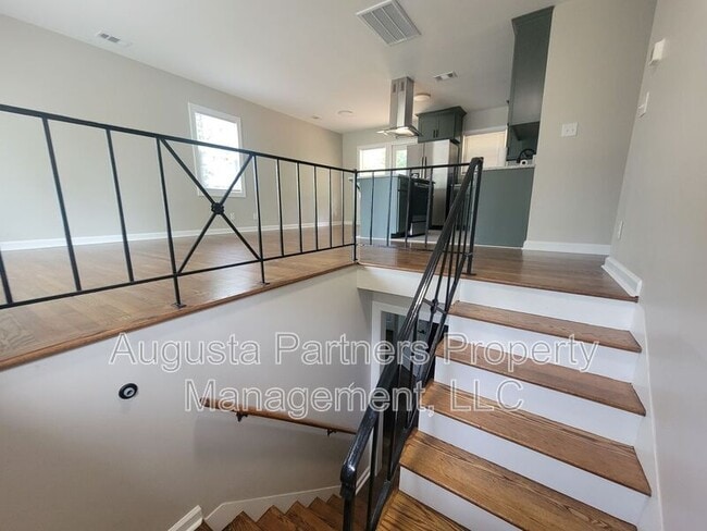 Photo - 322 N Hicks St