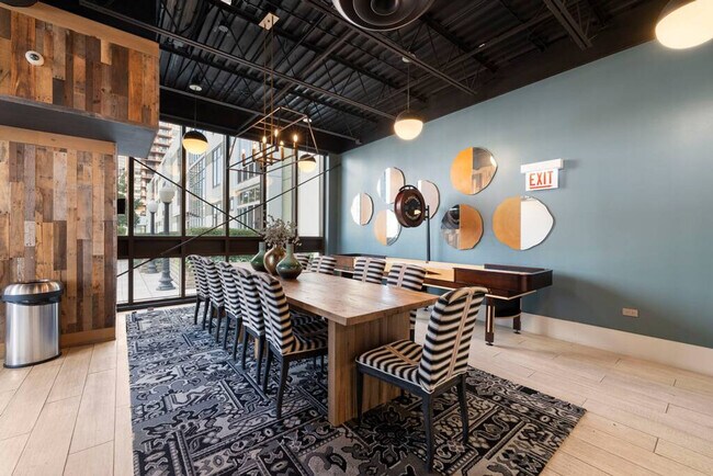 Photo - 660 W Wayman St Unidad ID1244912P