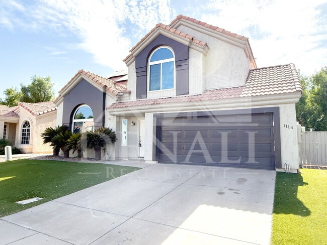 Building Photo - 1114 S Surfside Dr