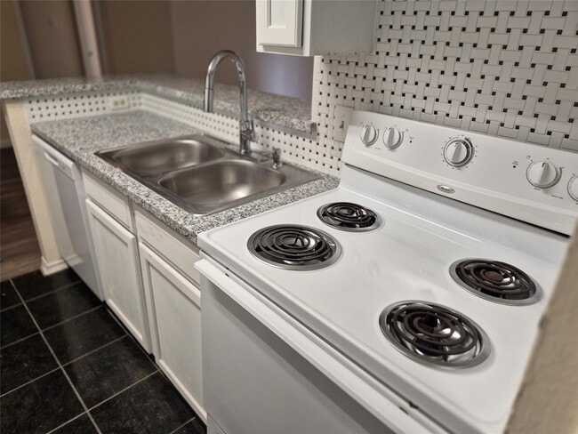 Photo - 10847 Braes Bend Dr