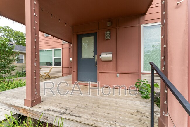 Photo - 2013 Bellefontaine St