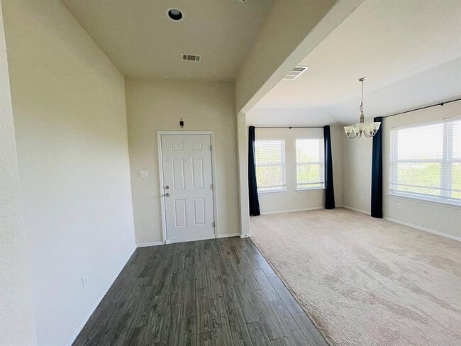Photo - 3803 Overhill Dr