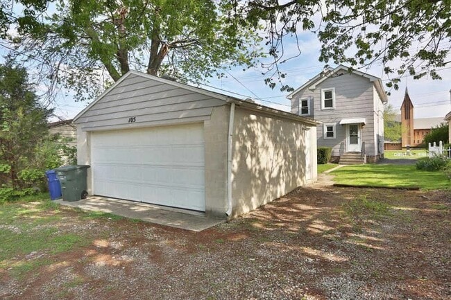 Photo - 105 Morse Rd