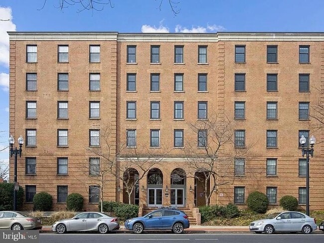 Photo - 2828 Wisconsin Ave NW Condo Unit 305