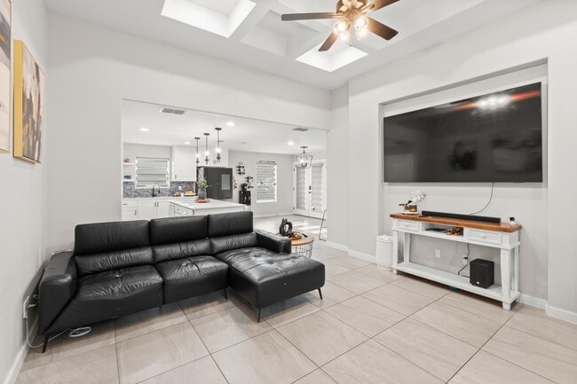 Photo - 5418 Travesia Ct