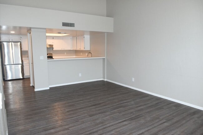 Photo - 1111 W Summit Pl Unit 76