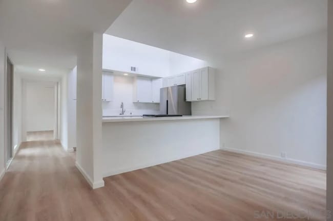 Photo - Townhome in the heart of La Jolla’s coveted Beach Barber Tract