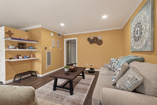 Photo - 3934 W Alabama St Unit 4