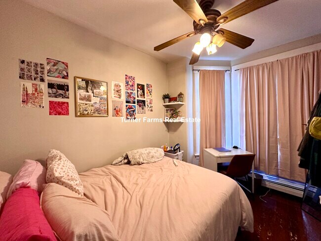 Photo - 717 Parker St Unit 2