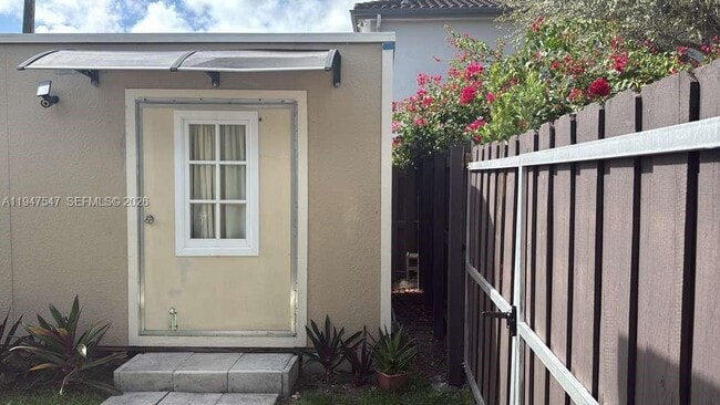 Building Photo - 15290 SW 117th Terrace Unit 1