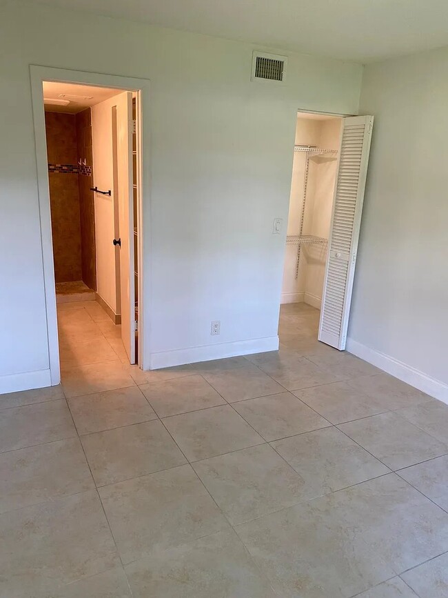 Photo - 21900 Lake Forest Cir Unit 104