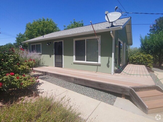 Building Photo - Lakeport location for retn!! Rental