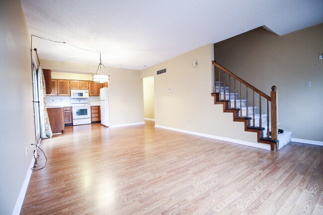 Photo - 306 Orchard Cir