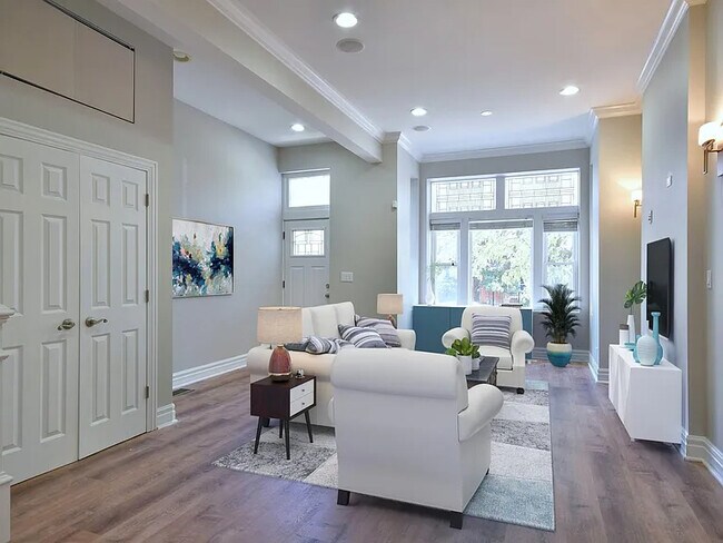 Photo - 1316 N Artesian Ave Unidad 1F