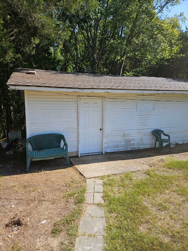 Building Photo - 294 Bryson St Rental