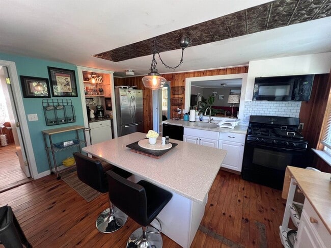 Photo - 78 Long Island Rd