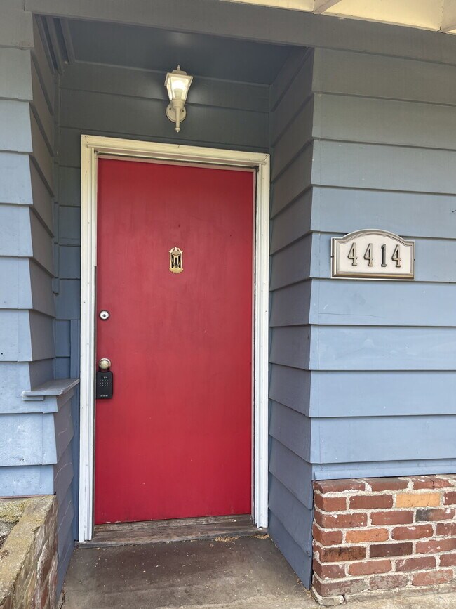 Spacious 3-Bedroom Home with Bonus Room & Two-Car Garage