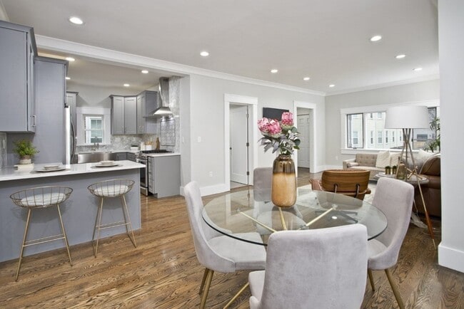 Building Photo - 10 Grant St Unit 1