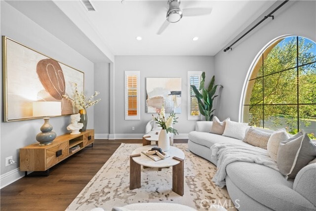 Photo - 18 Windrow Rd