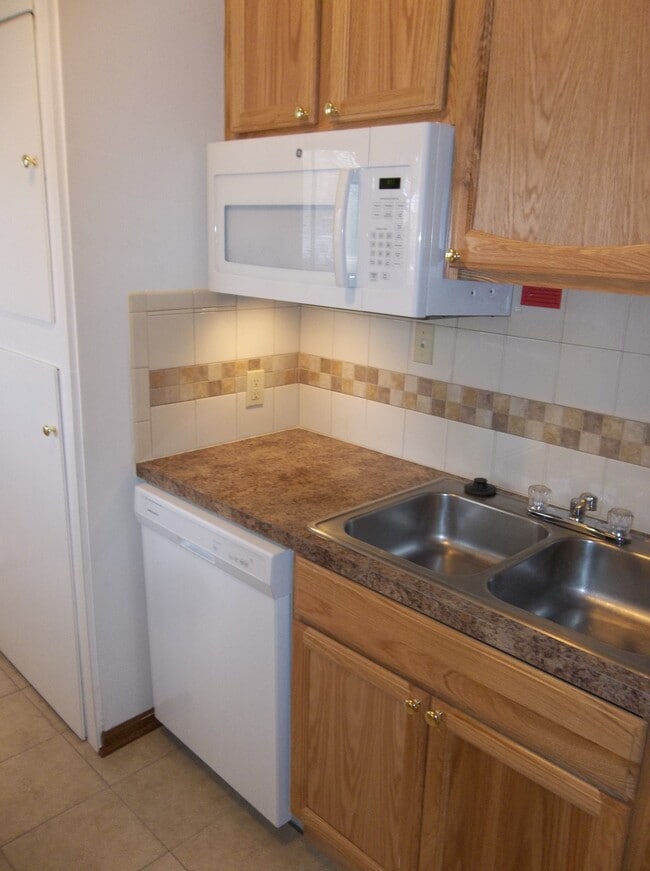 Photo - 929-933 Kentucky St