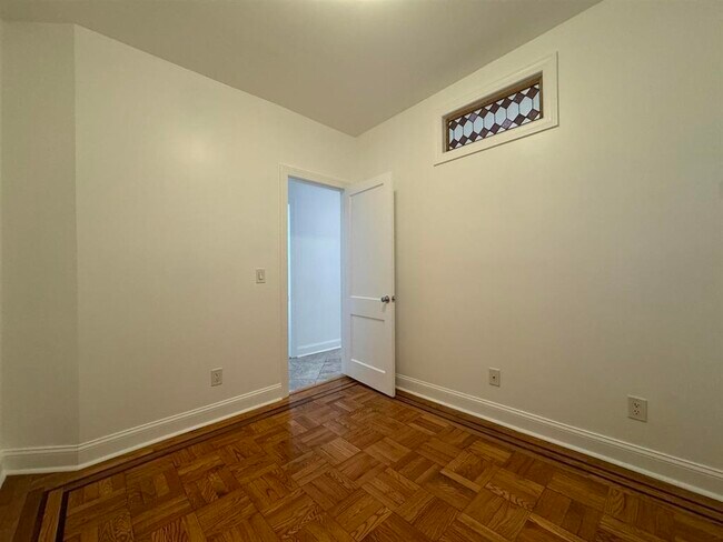 Photo - 445 Monmouth St Unit 2