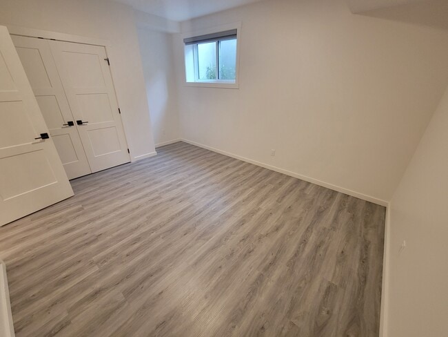 Photo - 1227 Podersky Wynd SW