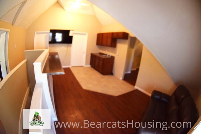 Photo - 73 Leroy St Unit 02