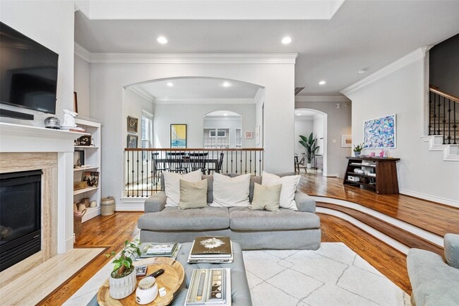 Photo - 2712 Sherwin St