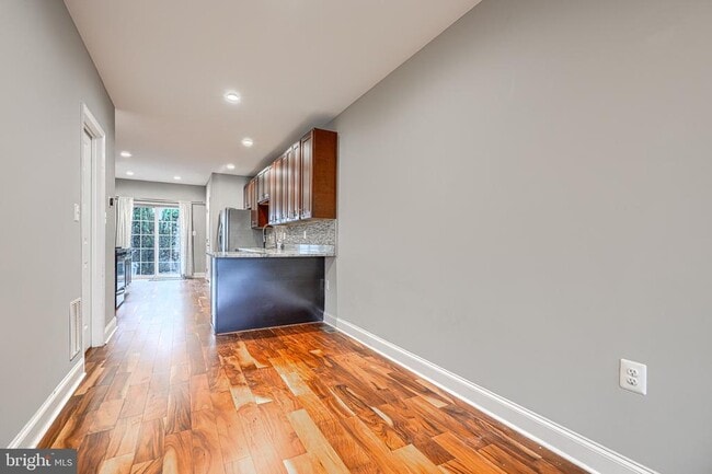 Photo - 1620 E Clement St