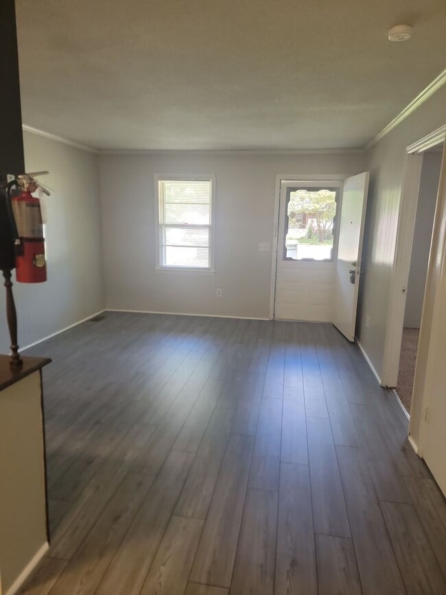 324 Walden Ave