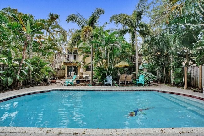 Photo - 307 SW 11th Ct Casa Adosada
