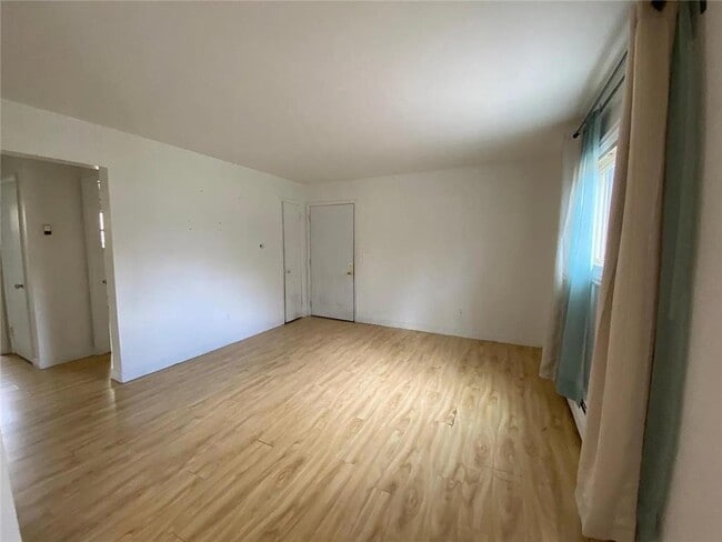 Photo - 8956 Griggs Ave