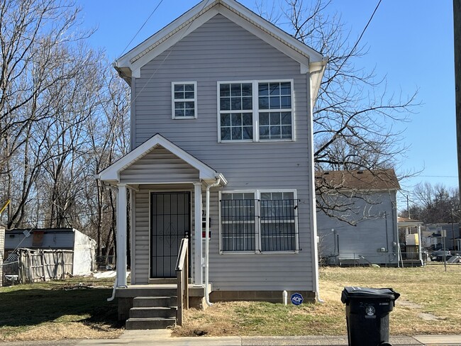 Building Photo - 205 N 26th St