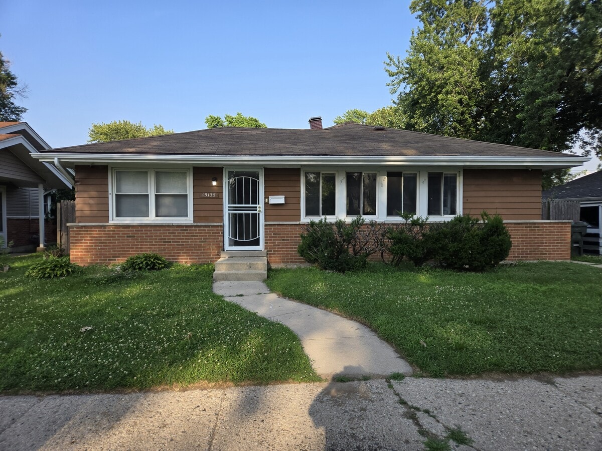 Photo - 15135 Woodlawn Ave