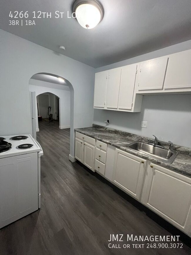 Photo - 4266 12th St